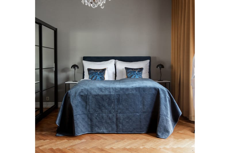 Komplett Sängpaket Torsö 180x200 - Mörkblå Sammet|Höga Guldben - Kontinentalsäng - Dubbelsäng - Komplett sängpaket