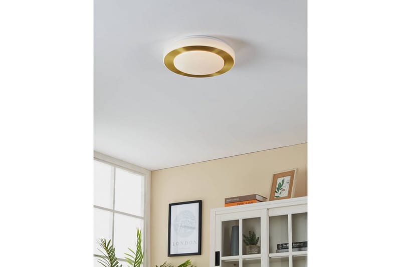 Taklampa Eglo Led Carpi - Vit/Mässing - Belysning - Badrumslampa & badrumsbelysning - Badrumslampa tak & badsrumsbelysning tak