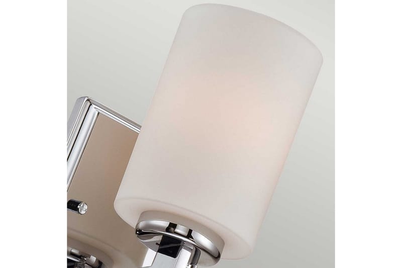Vägglampa Quoizel Taylor 114x195x137 mm - 114x195x137 mm - Belysning - Badrumslampa & badrumsbelysning - Badrumslampa vägg