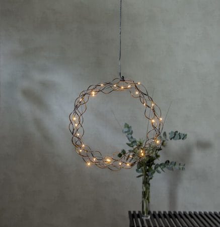 Curly Krans med belysning 30 cm - svart - Belysning - Dekorationsbelysning - Dekorationsbelysning inomhus - Ljuslist