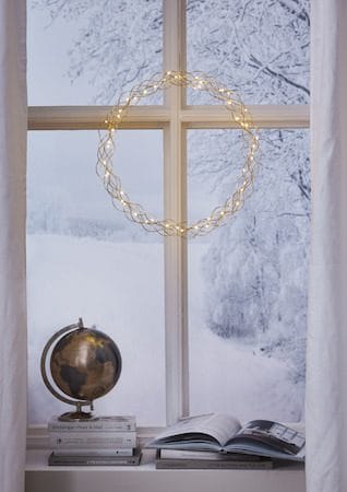 Curly Krans med belysning 45 cm - guld - Belysning - Dekorationsbelysning - Dekorationsbelysning inomhus - Ljuslist