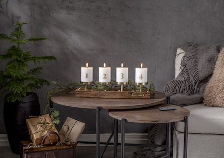 Flamme Advent LED Blockljus 4-pack 7.5 cm - vit med guldsiffror - Belysning - Dekorationsbelysning - Dekorationsbelysning inomhus - Batteridrivna ljus