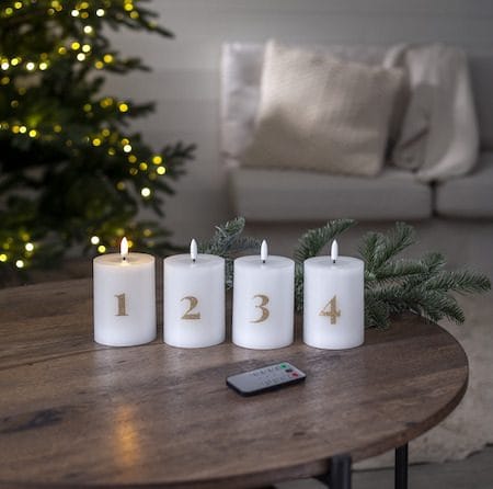 Flamme Advent LED Blockljus 4-pack 7.5 cm - vit med guldsiffror - Belysning - Dekorationsbelysning - Dekorationsbelysning inomhus - Batteridrivna ljus