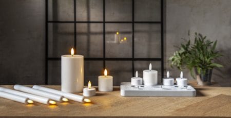 Flamme Charge LED Ljus 24 cm - vit - Belysning - Dekorationsbelysning - Dekorationsbelysning inomhus - Batteridrivna ljus