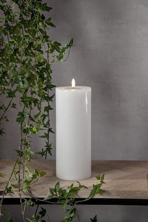 Flamme Flow Big LED Blockljus 27,5 cm - vit - Belysning - Dekorationsbelysning - Dekorationsbelysning inomhus - Batteridrivna ljus