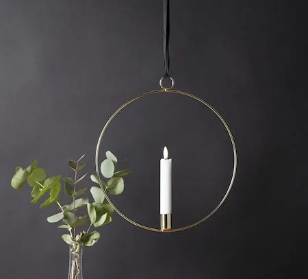 Flamme Ring Inomhusdekoration 28.5 cm - mässing/vit - Belysning - Dekorationsbelysning - Dekorationsbelysning inomhus - Batteridrivna ljus
