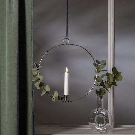 Flamme Ring Inomhusdekoration 28.5 cm - silver/vit - Belysning - Dekorationsbelysning - Dekorationsbelysning inomhus - Batteridrivna ljus
