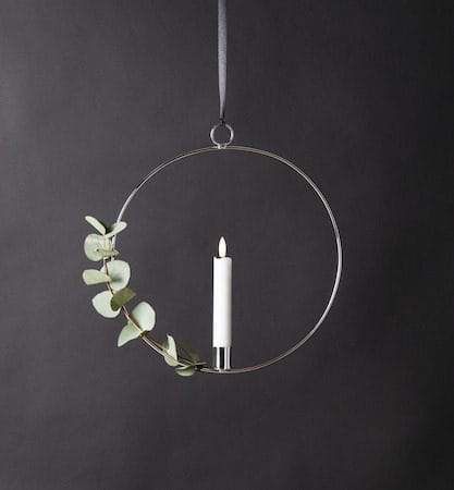Flamme Ring Inomhusdekoration 28.5 cm - silver/vit - Belysning - Dekorationsbelysning - Dekorationsbelysning inomhus - Batteridrivna ljus