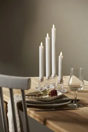 Flamme Rustic LED Antikljus 4-pack 28,5 cm - vit - Belysning - Dekorationsbelysning - Dekorationsbelysning inomhus - Batteridrivna ljus