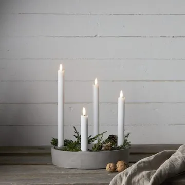 Flamme Rustic LED Antikljus 4-pack 28,5 cm - vit - Belysning - Dekorationsbelysning - Dekorationsbelysning inomhus - Batteridrivna ljus