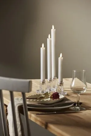 Flamme Rustic LED Antikljus 4-pack 28,5 cm - vit - Belysning - Dekorationsbelysning - Dekorationsbelysning inomhus - Batteridrivna ljus