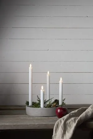 Flamme Rustic LED Antikljus 4-pack 28,5 cm - vit - Belysning - Dekorationsbelysning - Dekorationsbelysning inomhus - Batteridrivna ljus