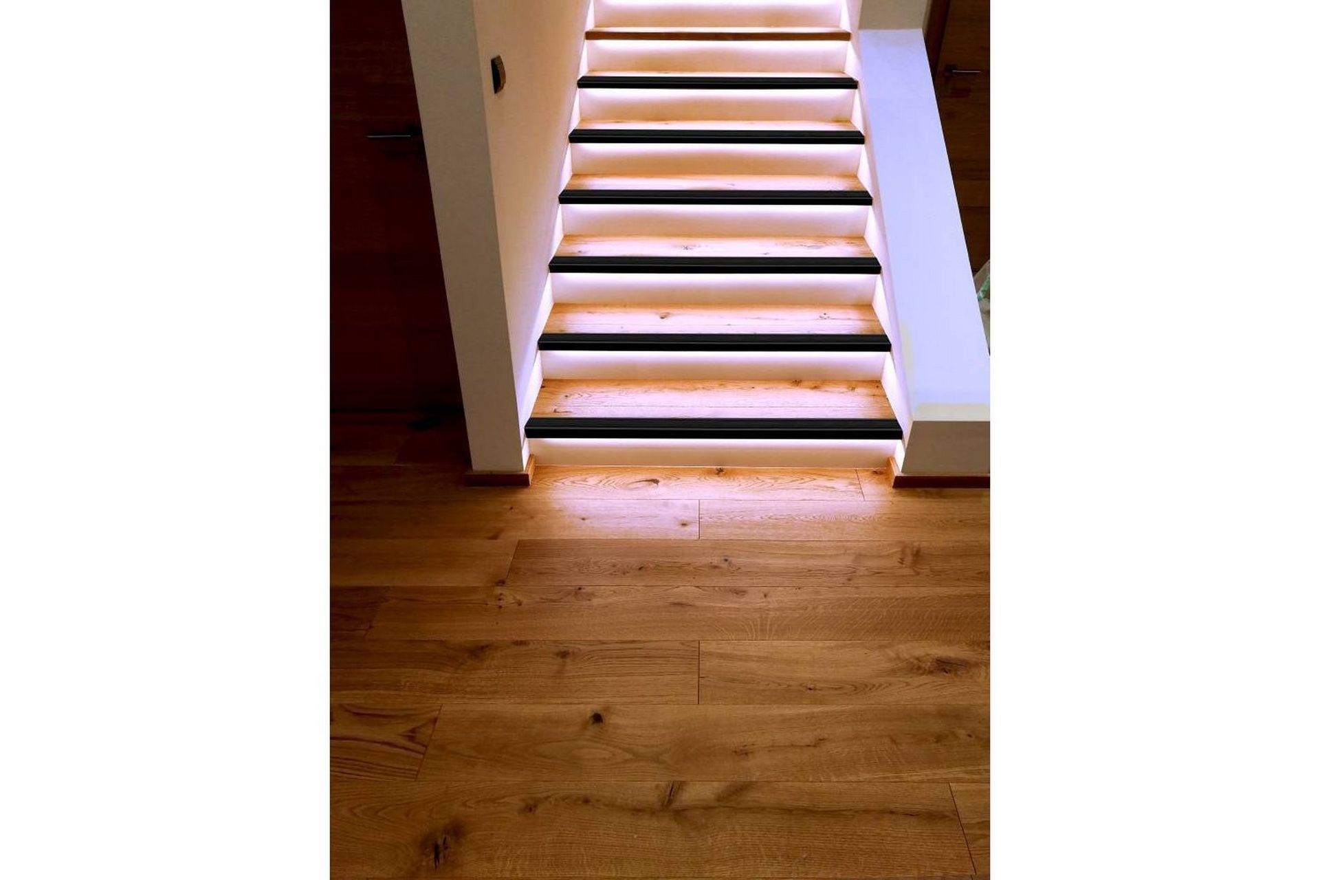 Alternativ bild 1 för EGLO COB STRIPES CCT 2M 13,2W 1320LM 2700-6500K VIT