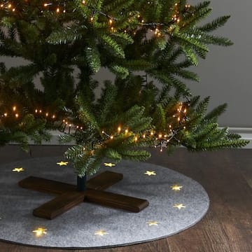Konstgjord Julgran Arvika 210 cm - Grön / Mörkbrun - Inredning - Dekoration & inredningsdetaljer - Julpynt & juldekoration - Plastgran