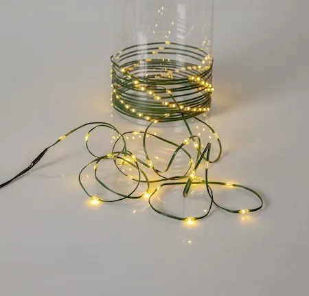 LED-ljusslinga Jul Dew Drop Micro 7 m 96 ljus Varmvit Batteridriven - Grön - Belysning - Dekorationsbelysning - Dekorationsbelysning utomhus - Ljusslinga utomhus