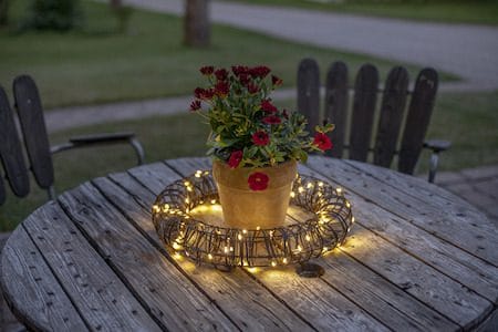 Vicke Wreath Utomhusdekoration belysning 40 cm - brun - Belysning - Dekorationsbelysning - Dekorationsbelysning utomhus - Ljusslinga utomhus