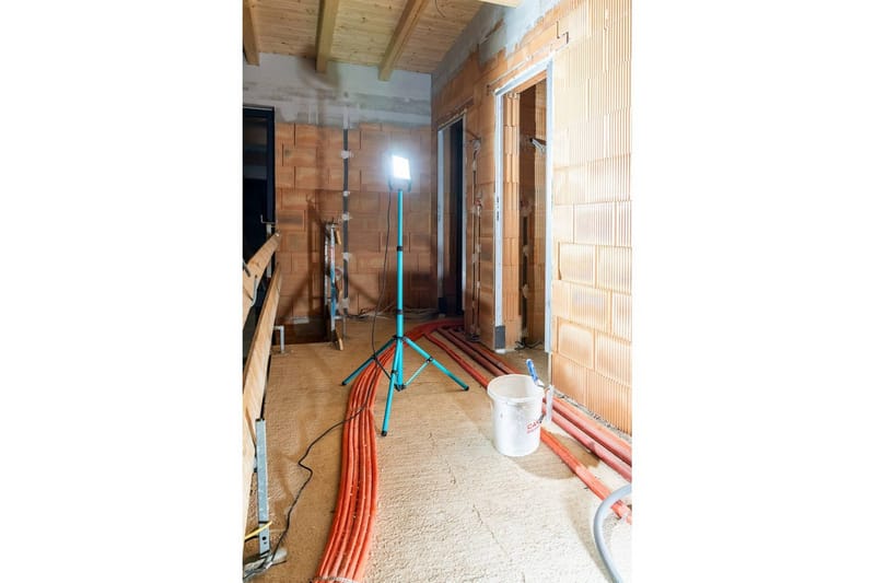 Arbetsbelysning Eglo LED-Stativstrålkastare 100W - Belysning - Lampor & belysning inomhus - Bordslampa - Skrivbordslampor & kontorslampor