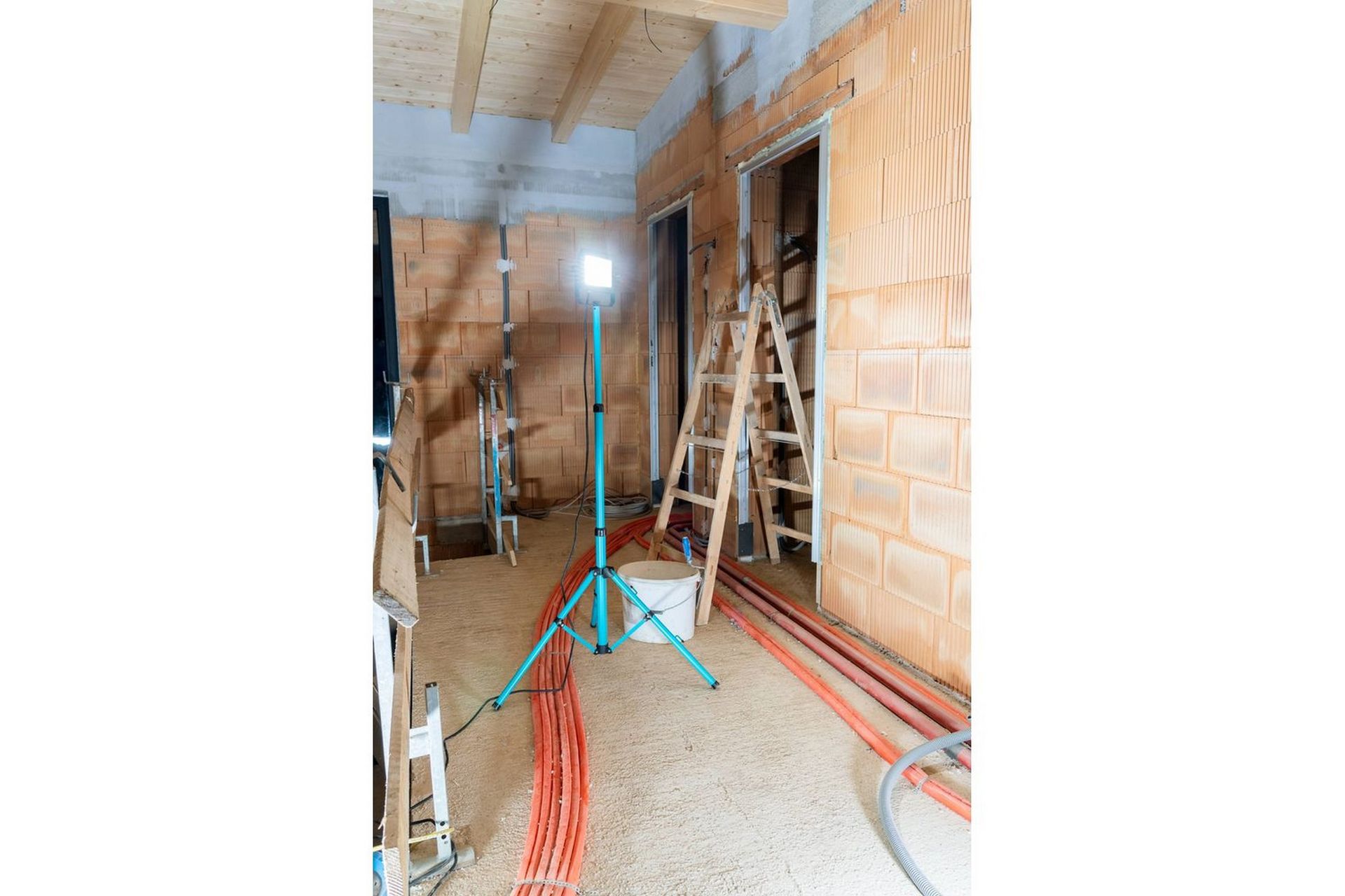 Alternativ bild 1 för EGLO Avelar black turquoise