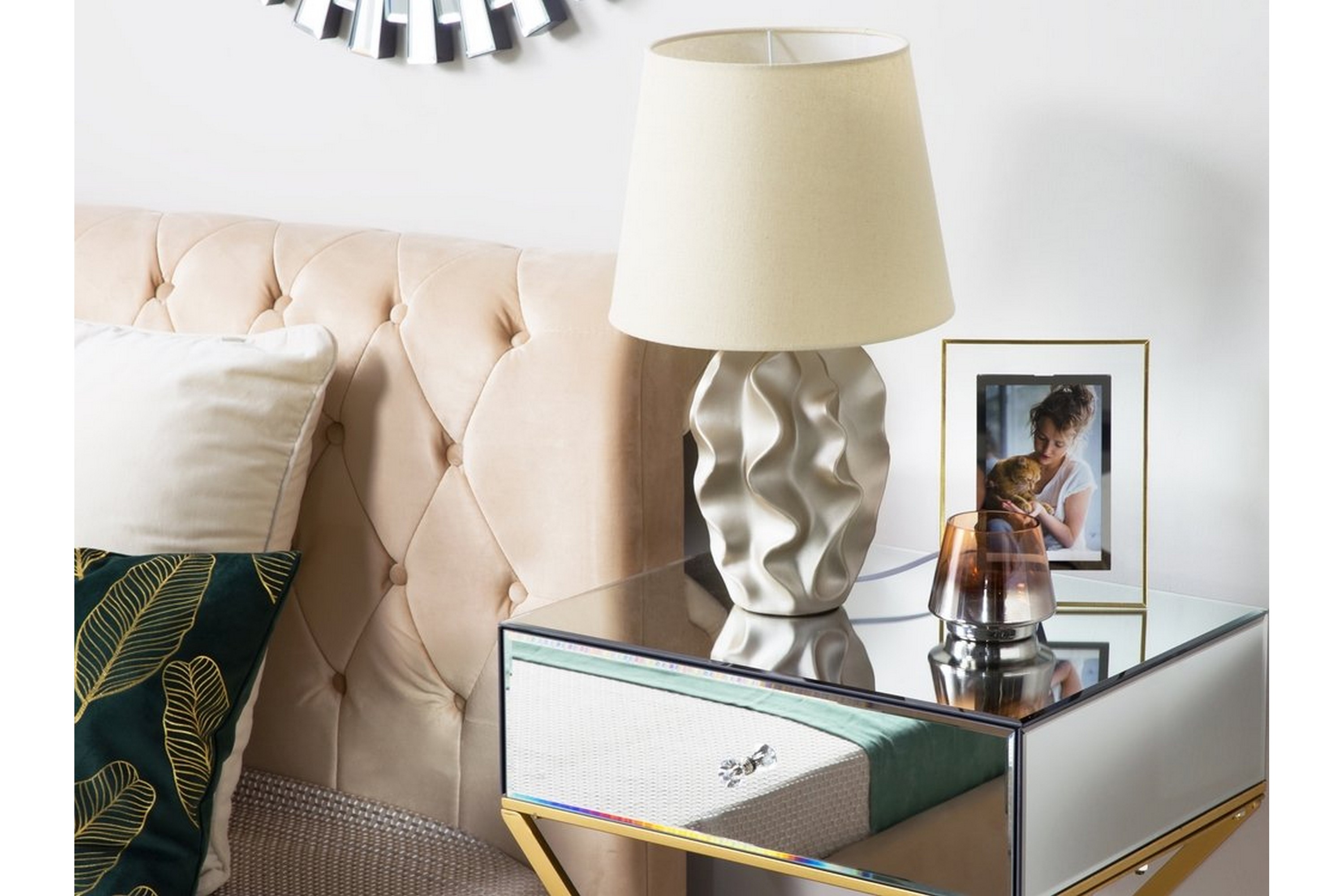 Bordslampa Allika 28 cm Guld