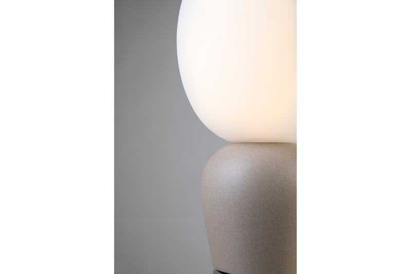 Bordslampa Buddy Sandstruktur/Opal Glas - Belid - Fönsterlampa - Bordslampa - Fönsterlampa på fot - Sängbordslampa - Hall lampa