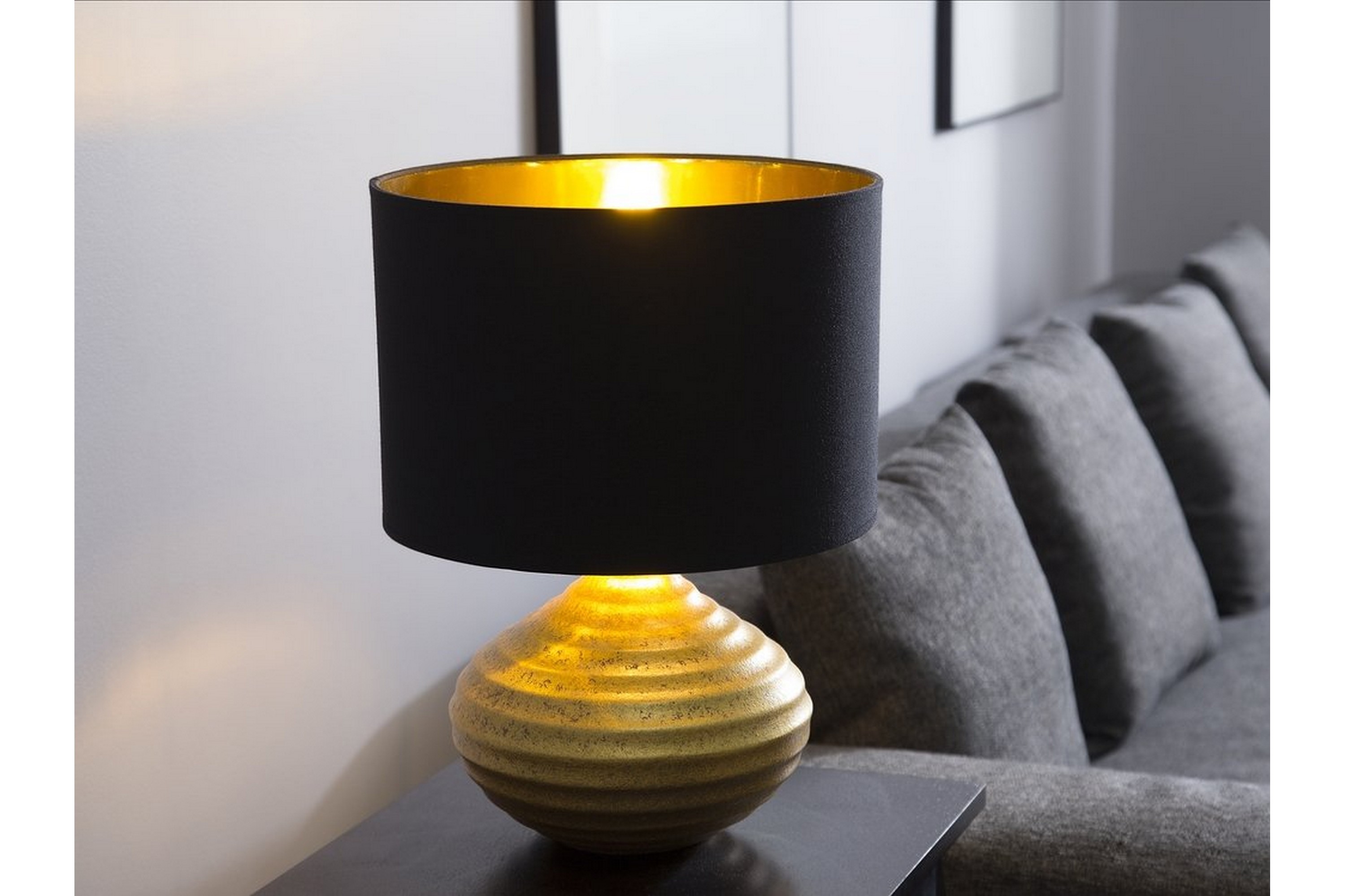 Bordslampa Kuban 32 cm Guld
