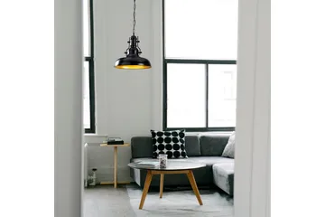 Ljuskrona Giada Svart Triangel En Fattning - Svart - Belysning - Lampor & belysning inomhus - Fönsterlampa