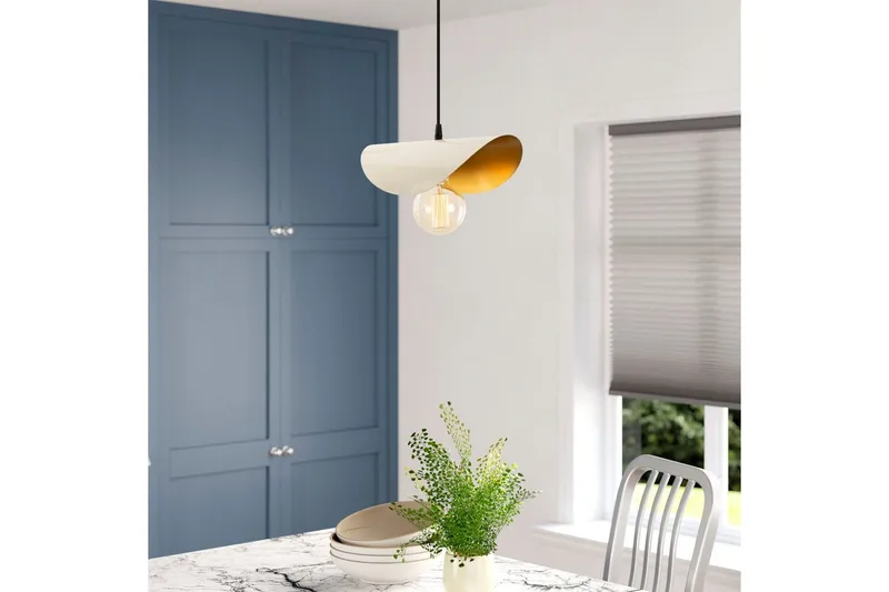 Ljuskrona Sugana Kurvig Vit / Rany - Vit / Rany - Belysning - Lampor & belysning inomhus - Fönsterlampa