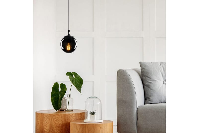 Taklampa Giuseppe Svart / Rök - Svart / Rök - Belysning - Lampor & belysning inomhus - Fönsterlampa