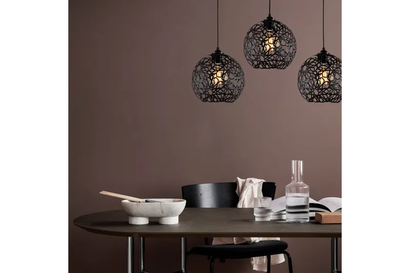 Taklampa Sourab Masafumie Svart Treuttag - Treuttag - Belysning - Lampor & belysning inomhus - Fönsterlampa