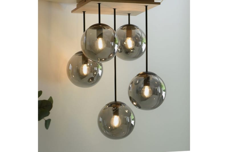 Widow Just Light Taklampa - Wood - Belysning - Lampor & belysning inomhus - Fönsterlampa