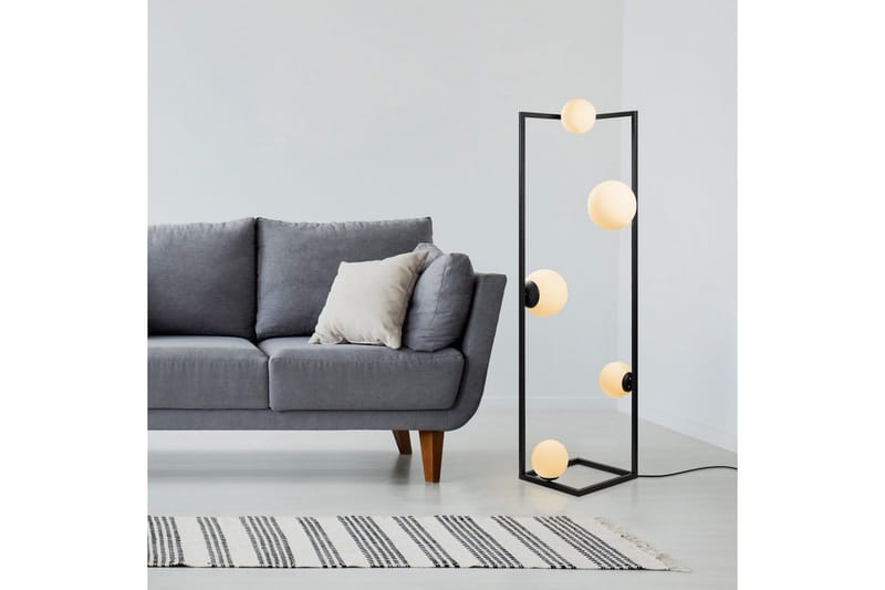 Golvlampa Sosri Svart - Svart - Belysning - Lampor & belysning inomhus - Golvlampa