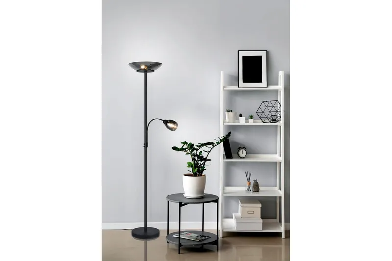 Golvlampa TRIO Gerry Mattsvart - Mattsvart - Belysning - Lampor & belysning inomhus - Golvlampa