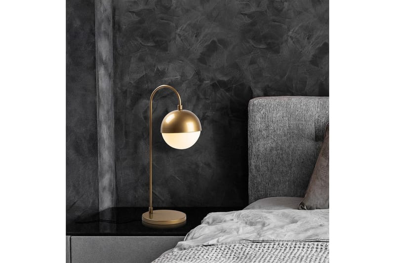 Bordslampa Soona Gold - Guld - Belysning - Lampor & belysning inomhus - Sovrumslampa - Sänglampa - Sängbordslampa