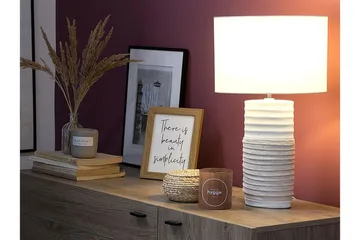 Navia Bordslampa 30 cm - Vit - Belysning - Lampor & belysning inomhus - Sovrumslampa - Sänglampa - Sängbordslampa