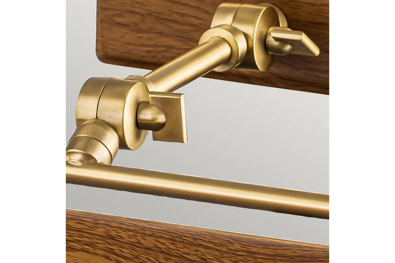 Tavelbelysning Elstead Lighting Winchfield 445x127x318 mm, Åldrad mässing & Ek effekt - 445x127x318 mm, Åldrad mässing & Ek effekt - Belysning - Lampor & belysning inomhus - Möbelbelysning & integrerad belysning - Tavelbelysning