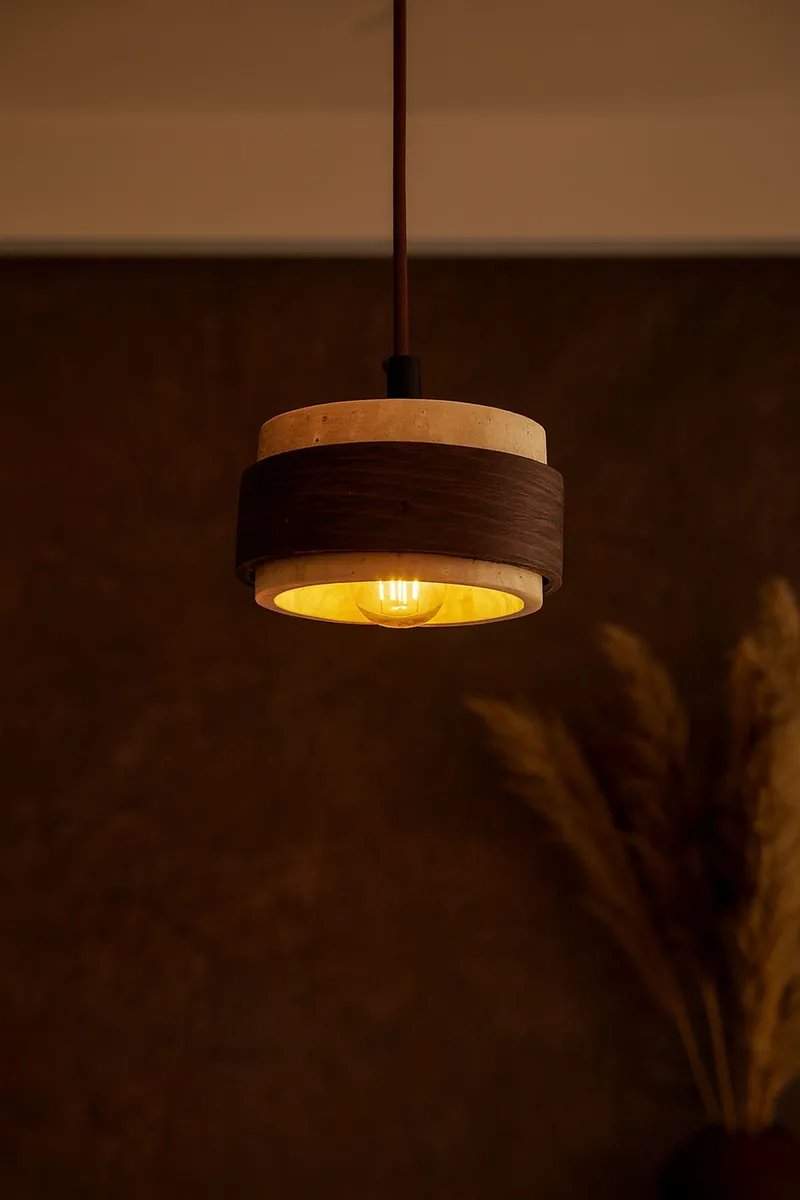 Loloura Pendellampa - Beige Valnöt - Belysning - Lampor & belysning inomhus - Taklampa & takbelysning - Kristallkrona & takkrona