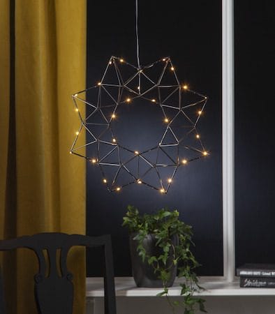 Edge Krans med Belysning 40 cm – Jullampa i metall - Svart - Belysning - Julbelysning - Adventsstjärna