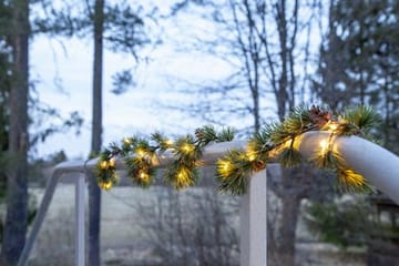 Larix Girland 140 cm - grön - Belysning - Julbelysning - Julbelysning utomhus