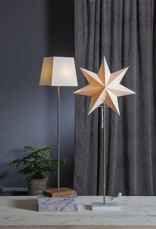 Moa Fot, skärm & stjärna 82 cm - vit och ek - Belysning - Julbelysning - Jullampor