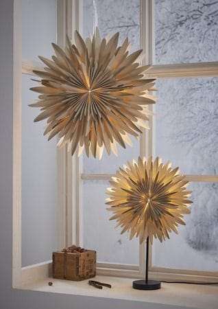 Winter Adventsstjärna på Fot 40 cm - Jullampa med svart fot - Beige - Belysning - Julbelysning - Adventsstjärna