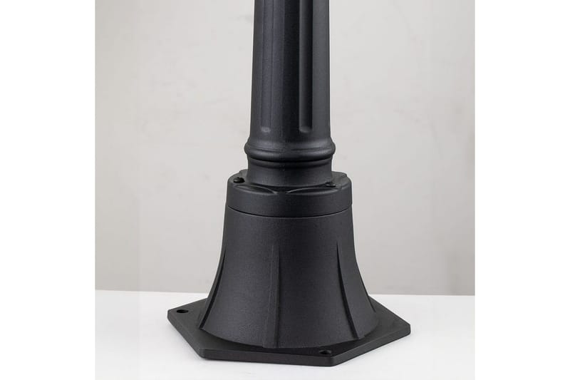 Bayview Elstead Lighting Utomhuslampa - Black - Belysning - Utelampor & utomhusbelysning - Stolplykta & grindlykta