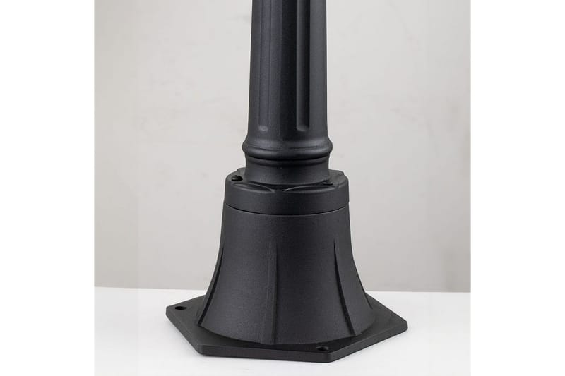 Bayview Elstead Lighting Utomhuslampa - Black - Belysning - Utelampor & utomhusbelysning - Stolplykta & grindlykta