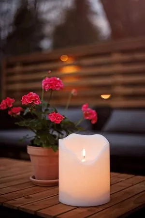 Flamme Grand LED Blockljus 20 cm - vit - Belysning - Utelampor & utomhusbelysning - Bordslampa utomhus