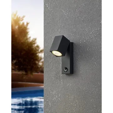 Utvändig vägglampa Sakeda med sensor - Antracit - Belysning - Utelampor & utomhusbelysning - Fasadbelysning & vägglyktor