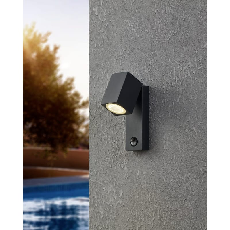 Utvändig vägglampa Sakeda med sensor - Antracit - Belysning - Utelampor & utomhusbelysning - Fasadbelysning & vägglyktor