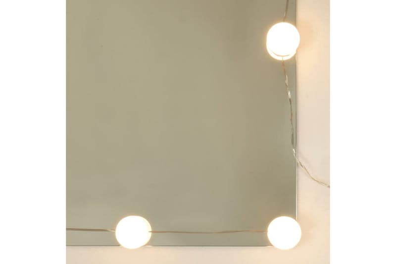 beBasic Spegelskåp med LED brun ek 76x15x55 cm - Brown - Spegelskåp