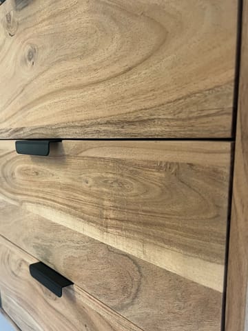 Belova Sideboard 175 cm - naturfärgad akacia och svart - Förvaring - Förvaringsmöbler - Sideboard & skänk