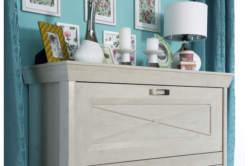 Hurlston Barskåp 123 cm - Vit - Förvaring - Skåp - Förvaringsskåp