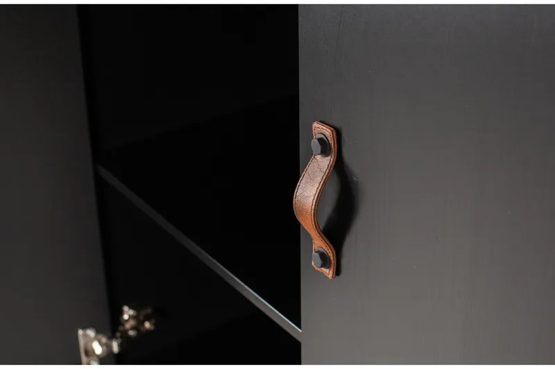 Wickam Förvaringsskåp 98x190 cm - Svart - Förvaring - Skåp - Förvaringsskåp