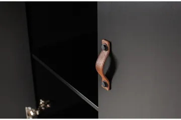 Wickam Förvaringsskåp 98x190 cm - Svart - Förvaring - Skåp - Förvaringsskåp